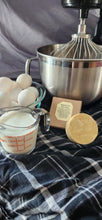 Load image into Gallery viewer, Eggnog Salt Soap